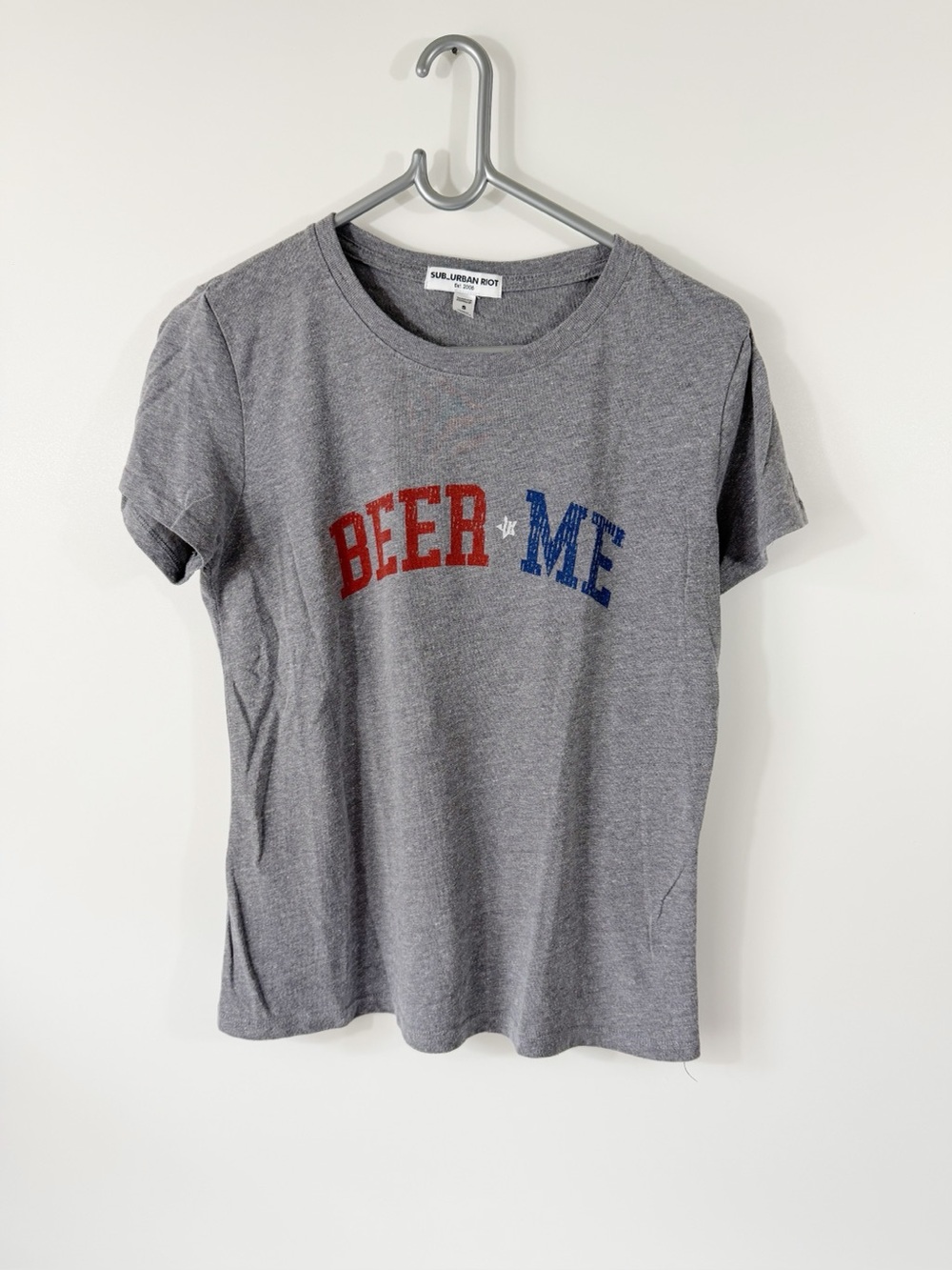 Suburban Riot Beer Me Gray Red White Blue T Shirt Size S